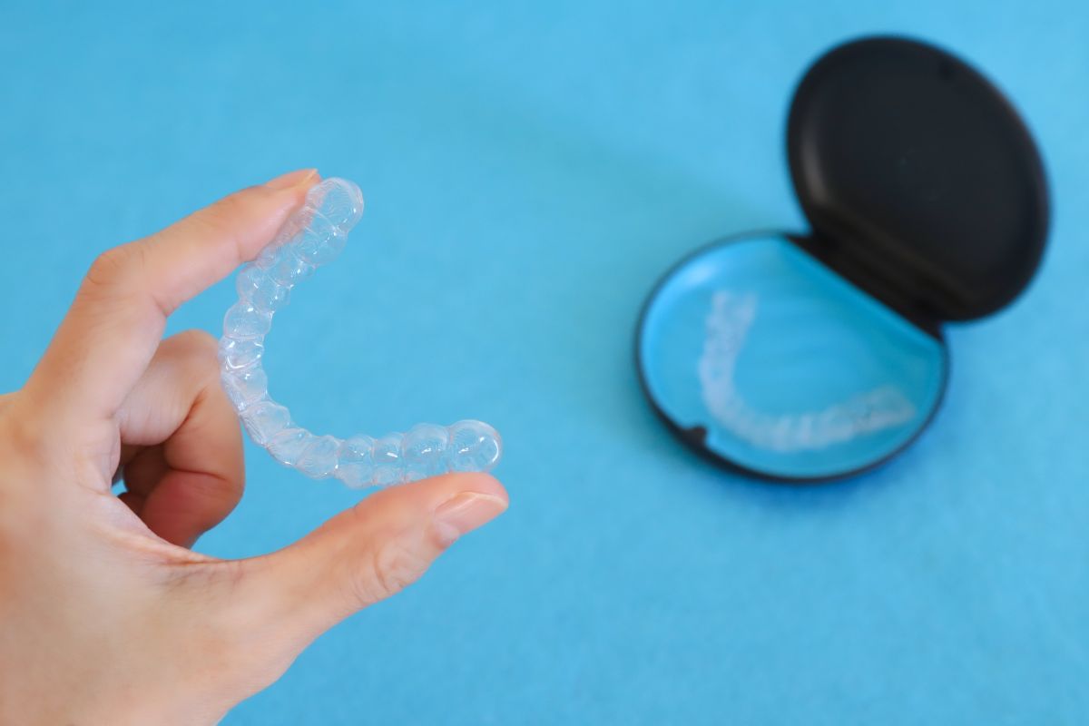 インビザラインのアタッチメントが気になる！目立たせないための具体策 #インビザラインアタッチメント目立つ #インビザライン #アタッチメント #目立つ